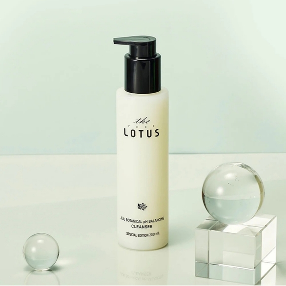 THE PURE LOTUS Jeju Botanical pH Balancing Cleanser NIB 150ml - Picture 8 of 9